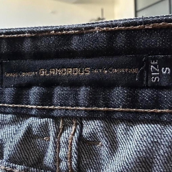 Early 2000s Glamorous Grey Faded Mini Skirt - Picture 6 of 7